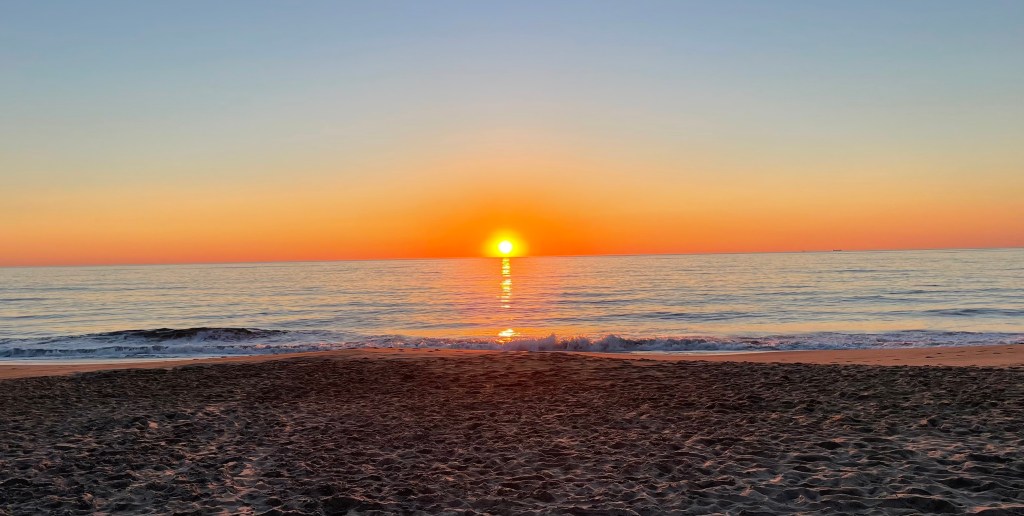 Picture of sunset on the beach